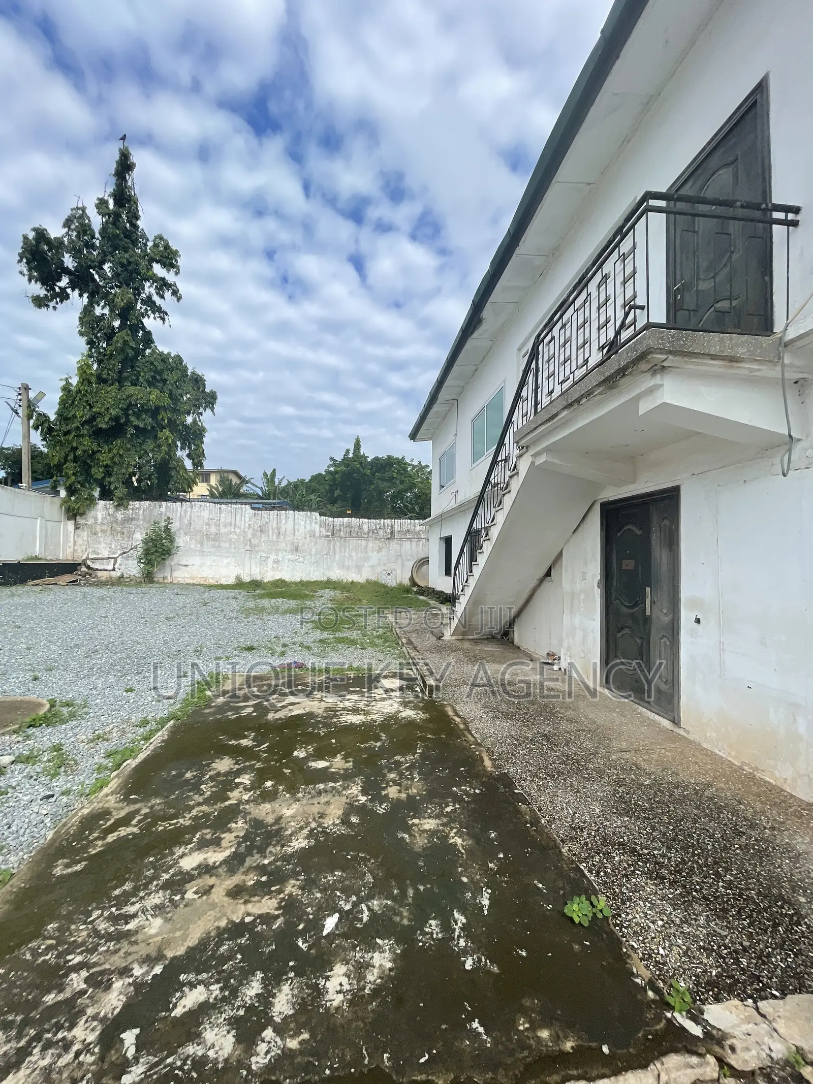 Commercial Property for Sale in Tesano
