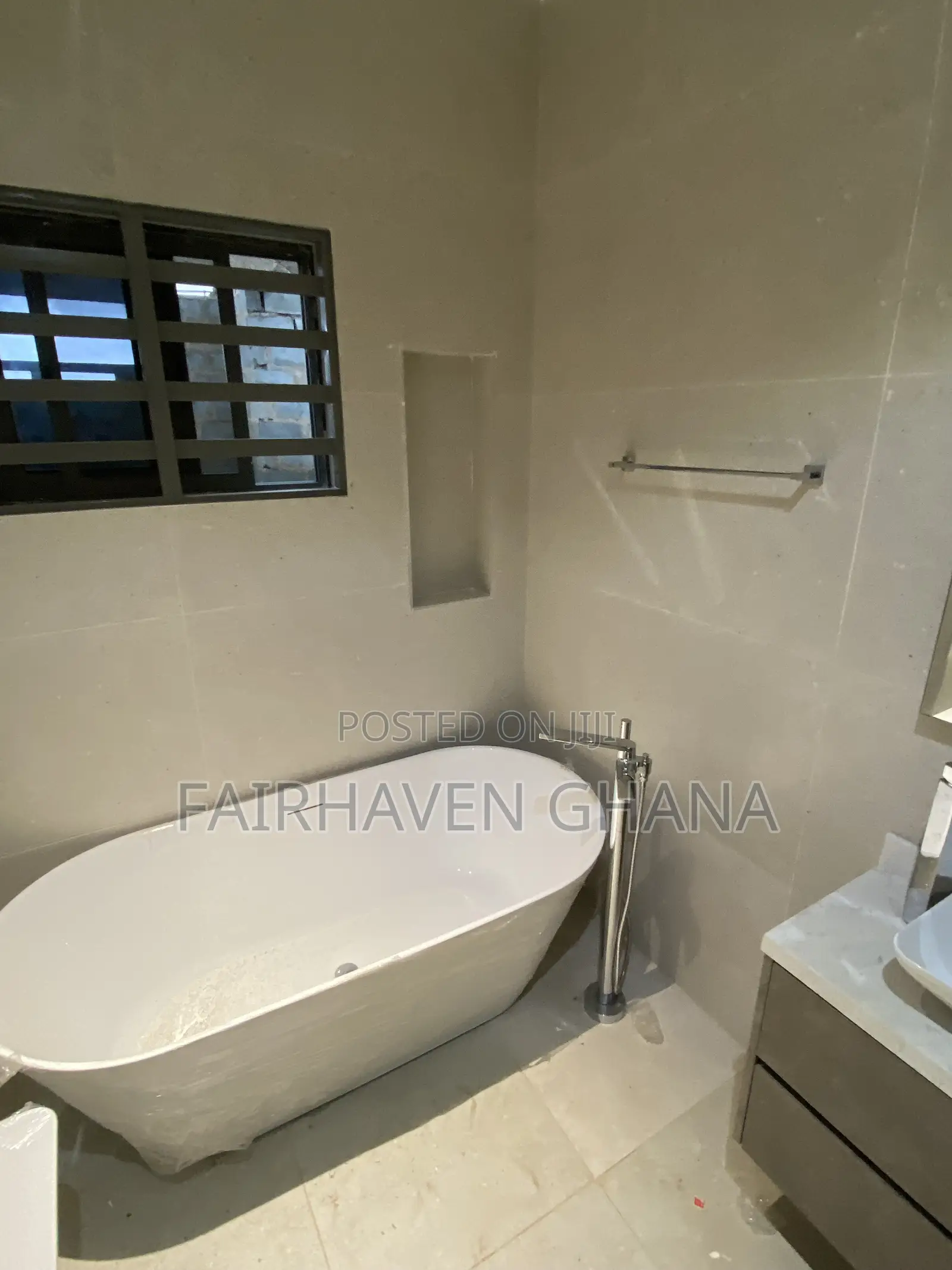 4bdrm Townhouse / Terrace in Fairhaven Properties, Tseaddo for rent