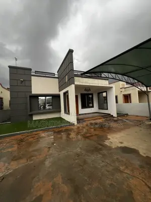 3bdrm House in Lakeside, Ashaley Botwe for rent