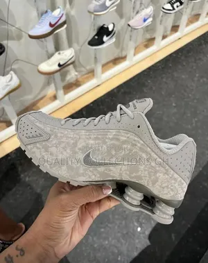 Nike Shox R4 College Grey