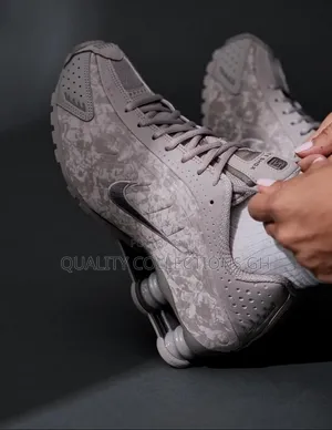 Nike Shox R4 College Grey
