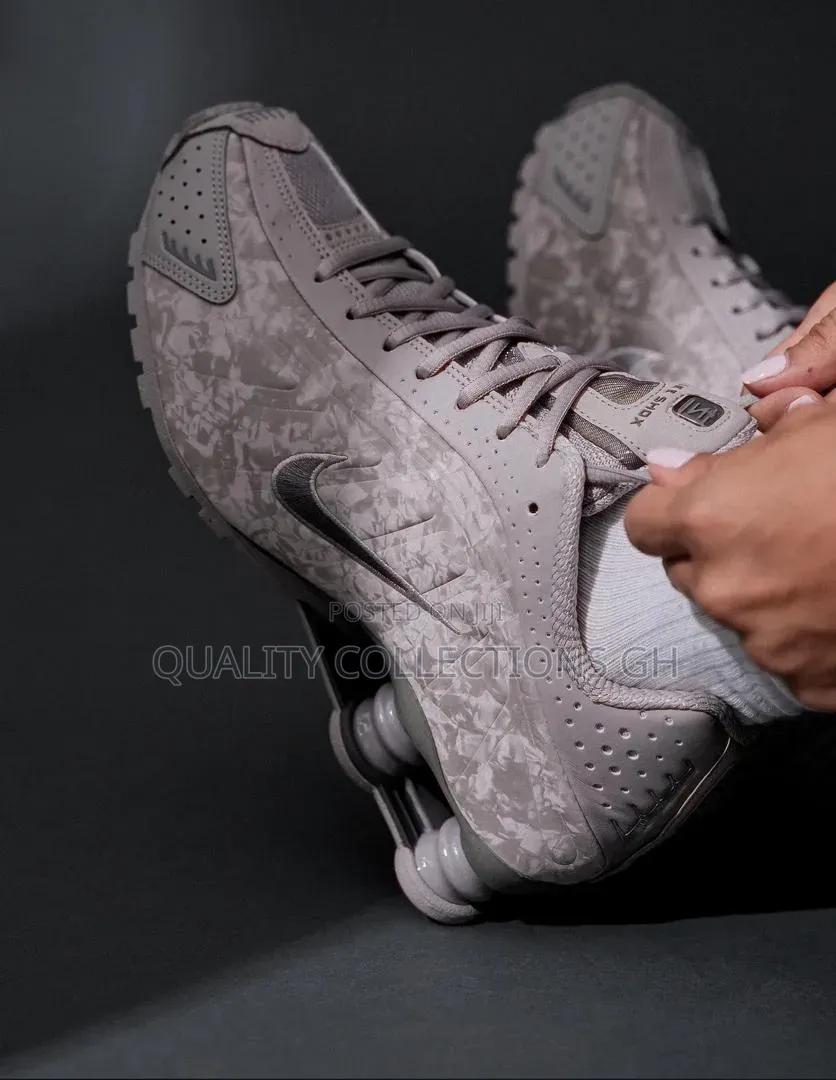 Nike Shox R4 College Grey