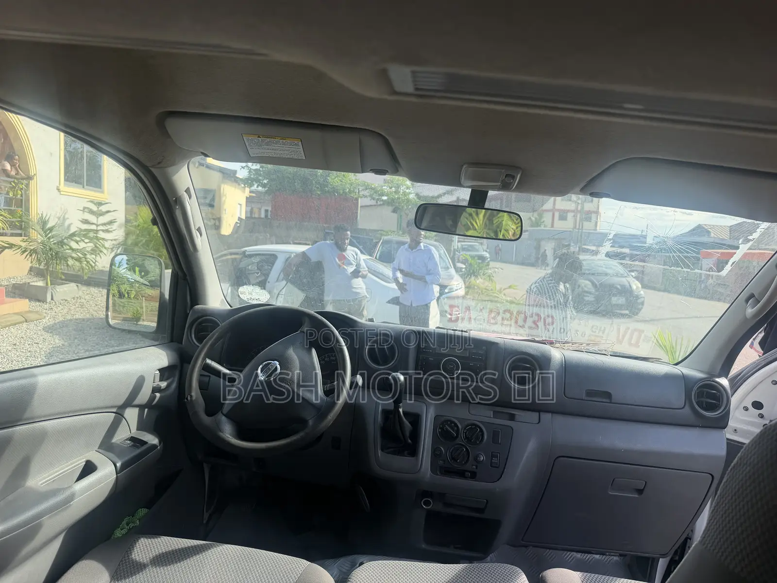 Nissan Caravan (Urvan) 2012 White