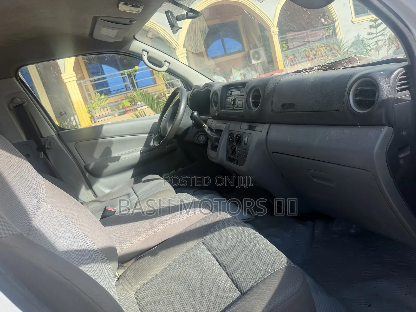 Nissan Caravan (Urvan) 2012 White