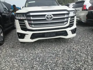 Toyota Land Cruiser LC250 2024 White