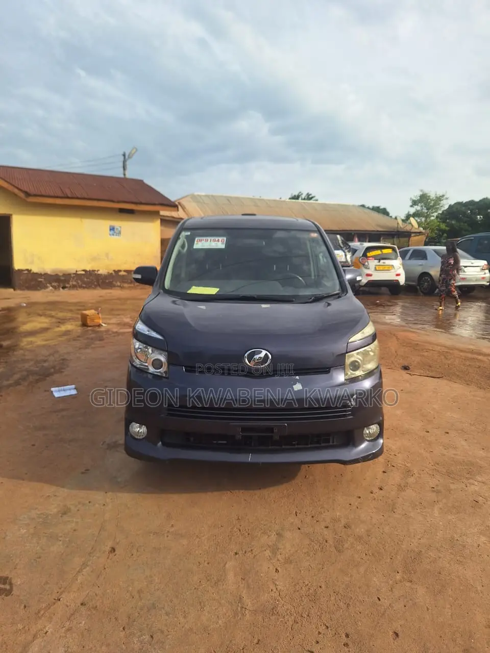 Toyota Voxy 2010 Blue