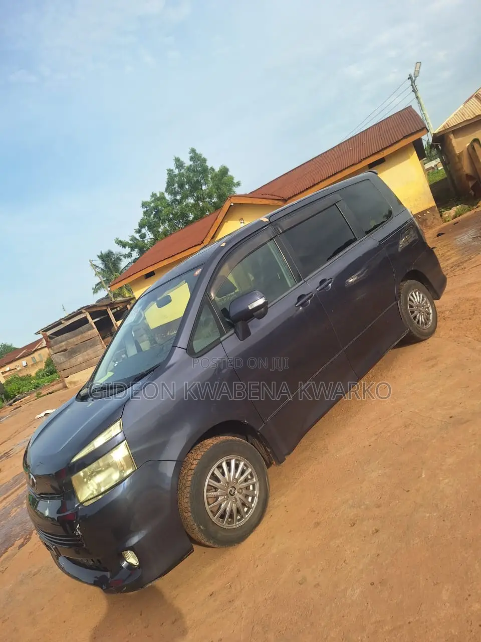 Toyota Voxy 2010 Blue