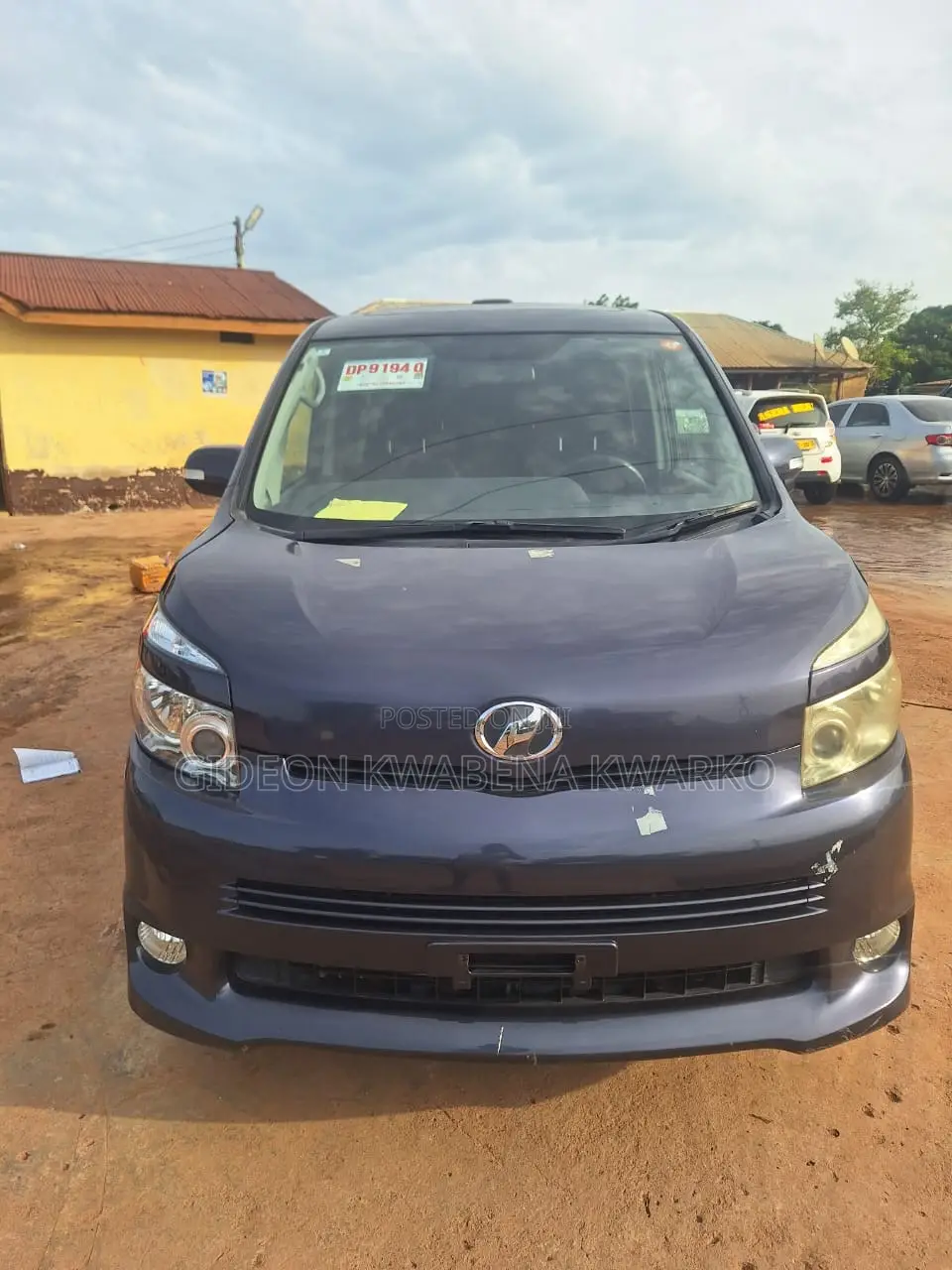 Toyota Voxy 2010 Blue