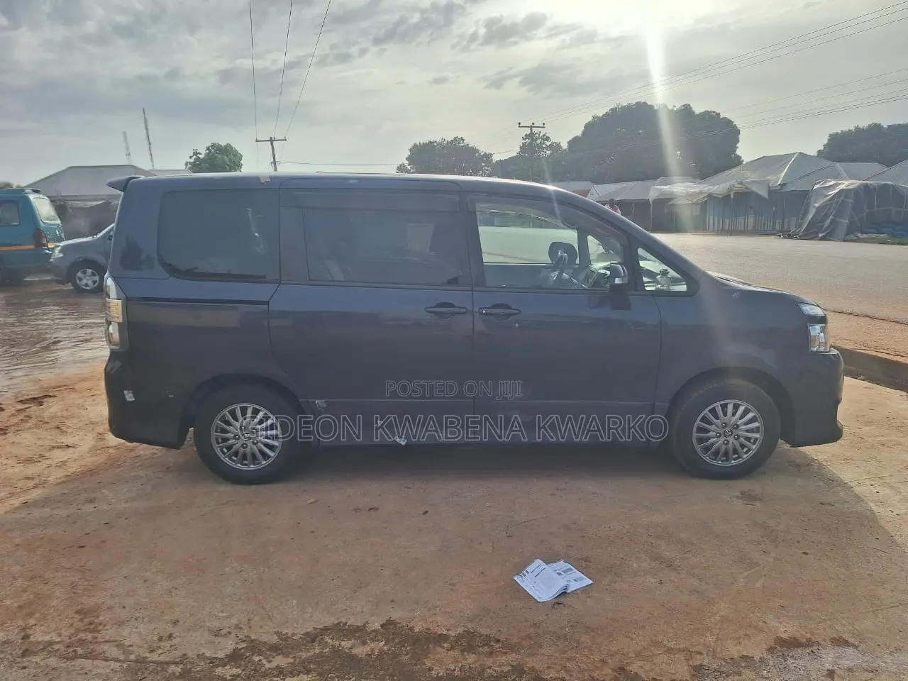 Toyota Voxy 2010 Blue