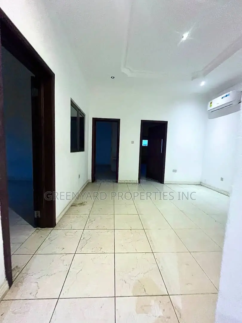 4bdrm House in Us Embassy, Cantonments for rent