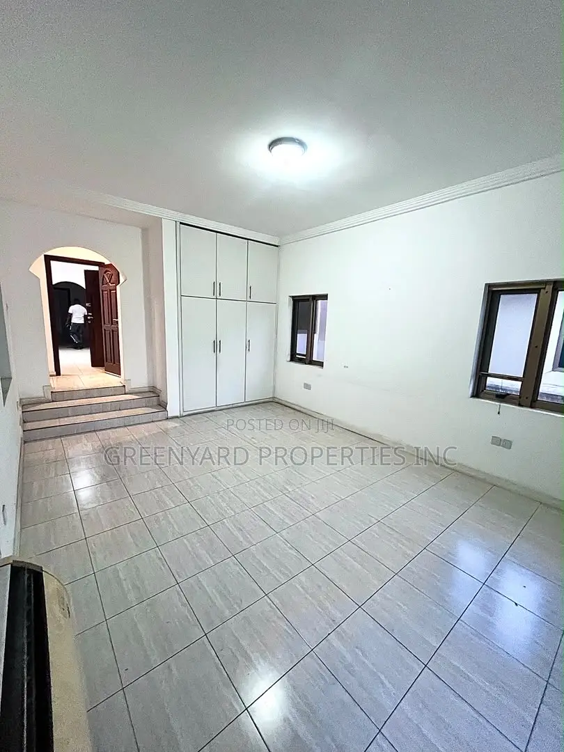 4bdrm House in Us Embassy, Cantonments for rent