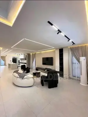 4bdrm Mansion in Adjiringanor, Adjiriganor for sale
