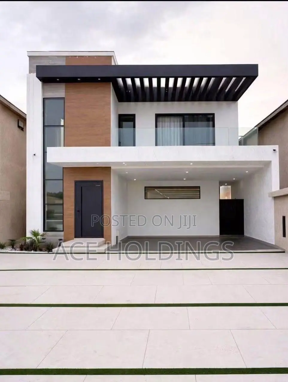 4bdrm Mansion in Adjiringanor, Adjiriganor for sale