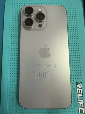 Apple iPhone 15 Pro Max 256 GB Silver