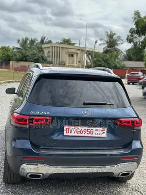 Mercedes-Benz GLB-Class GLB 250 4MATIC 2021 Blue