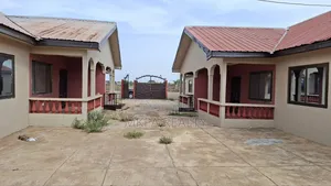 8bdrm Block of Flats in Mkpa Realty, Tamale Municipal for sale