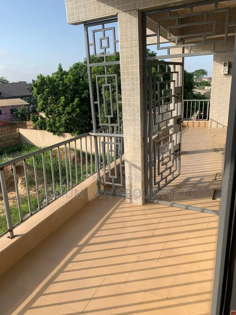 2bdrm Block of Flats in Pokuase for sale