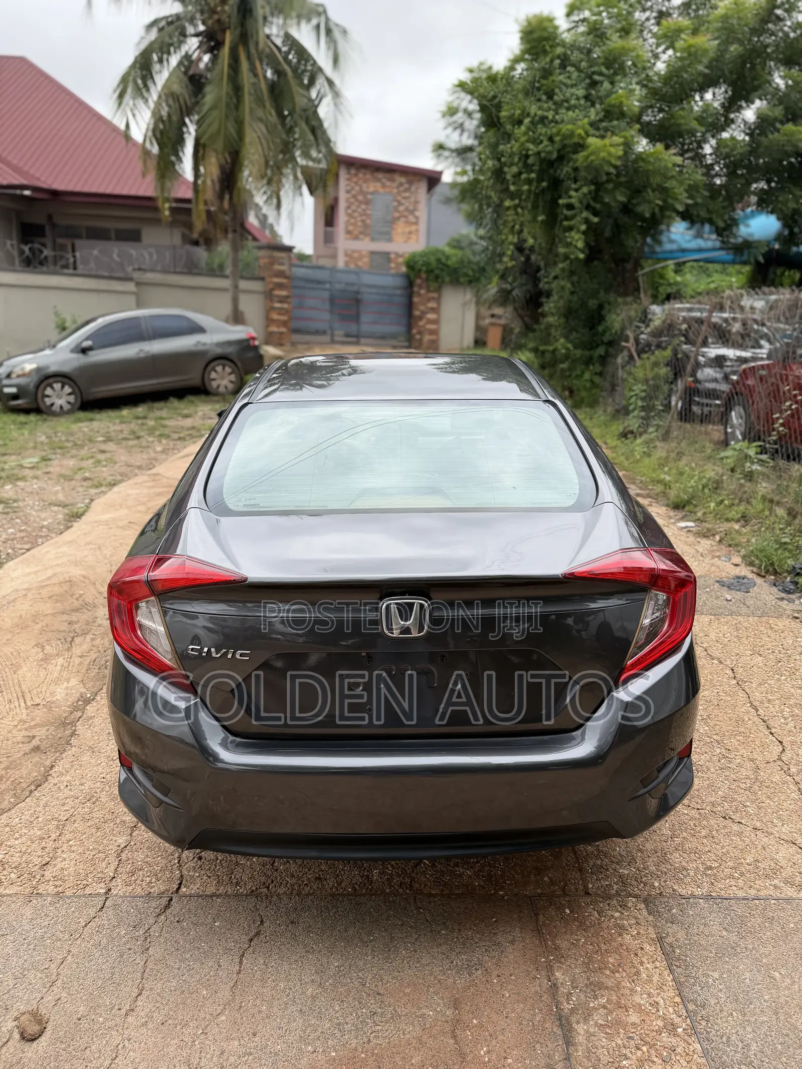 Honda Civic LX 4dr Sedan (2.0L 4cyl) 2017 Gray