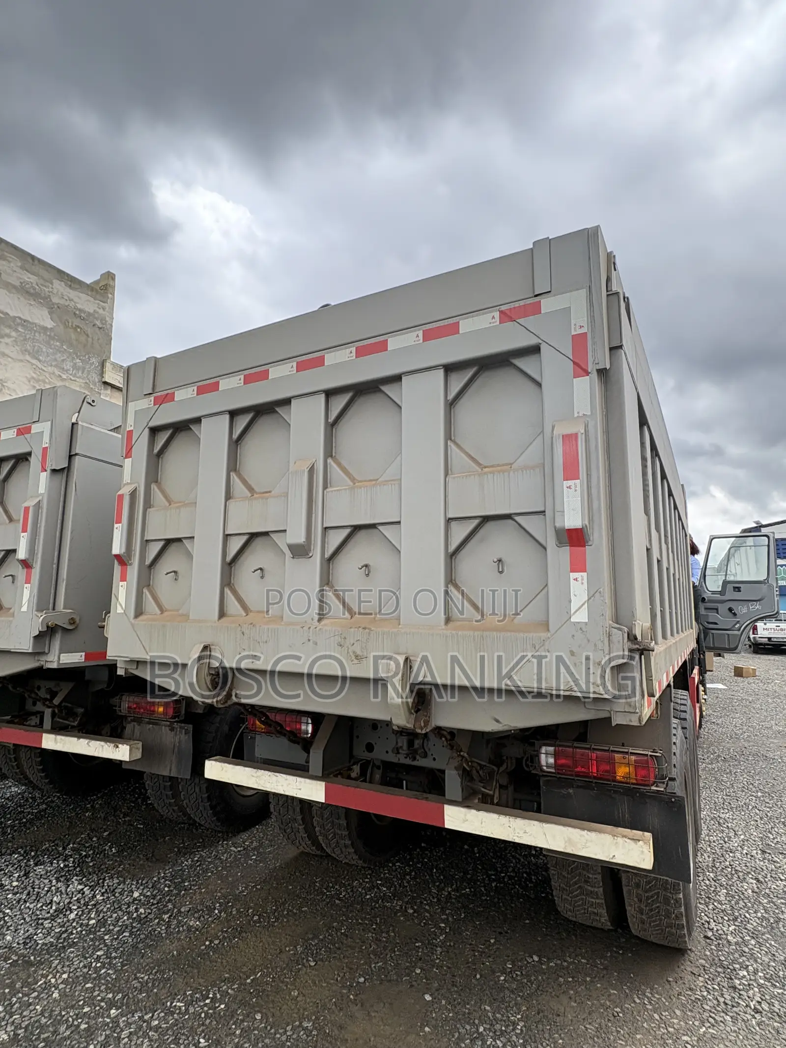 Reinforced Tipper Truck 6*4