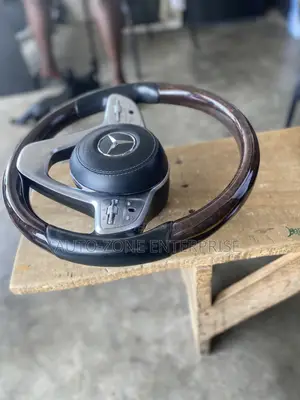 Mercedes Benz S550 Steering Wheel Complete