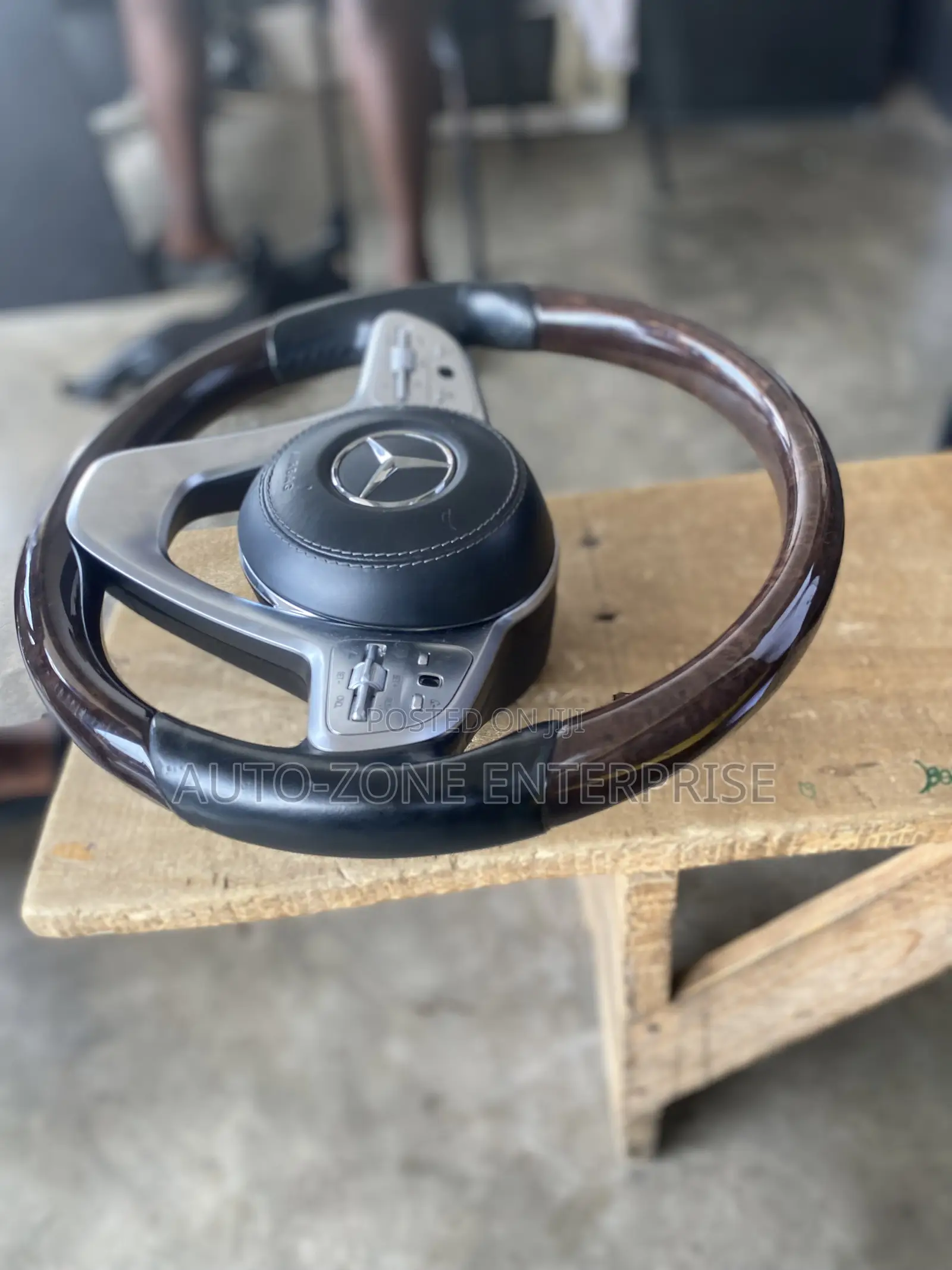 Mercedes Benz S550 Steering Wheel Complete