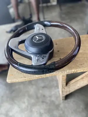 Mercedes Benz S550 Steering Wheel Complete