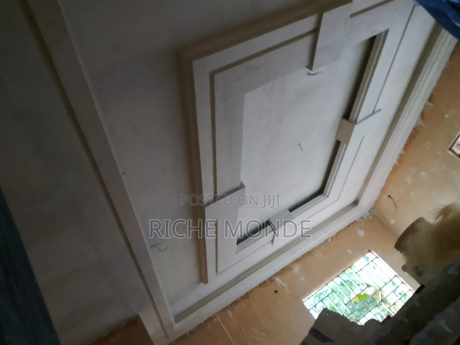 P.O.P Ceiling