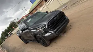 Toyota Tundra 2024 Gray