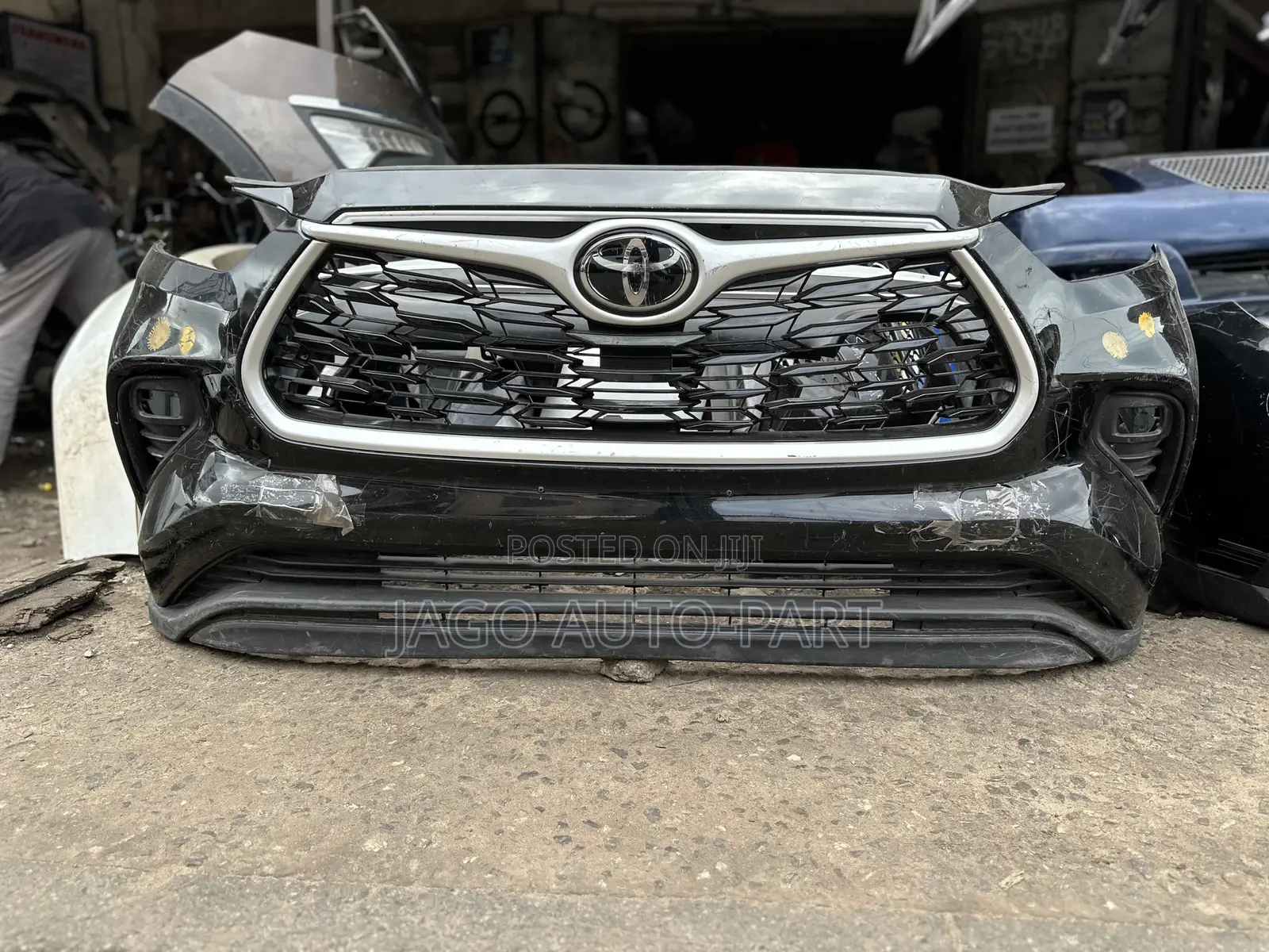 Toyota Highlander 2020-2023 Front Bumper Complete Available.