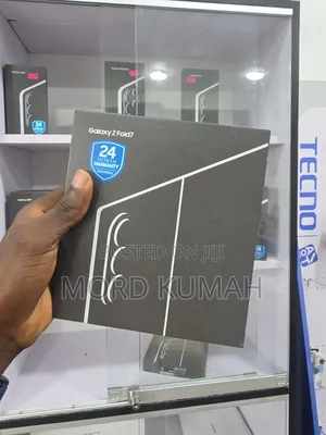 New Samsung Z 16 GB Black