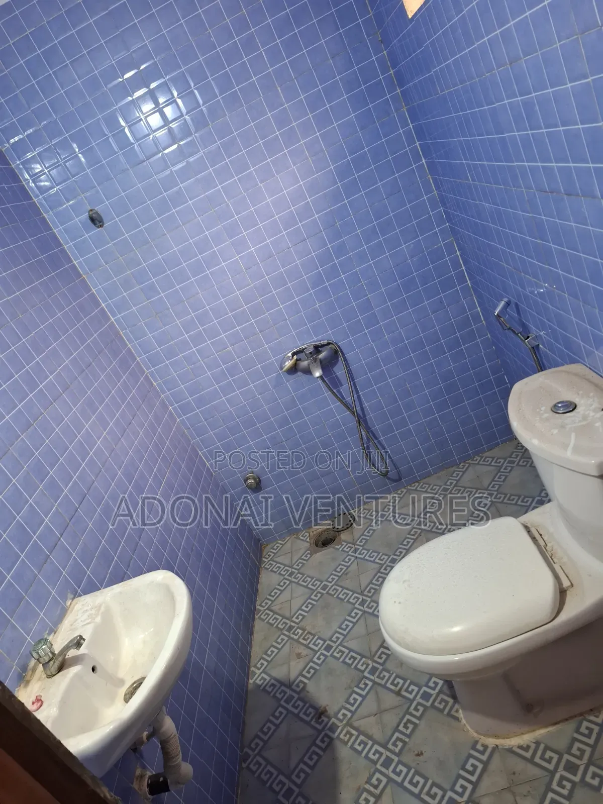 3bdrm House in Atasomanso, Kumasi Metropolitan for rent