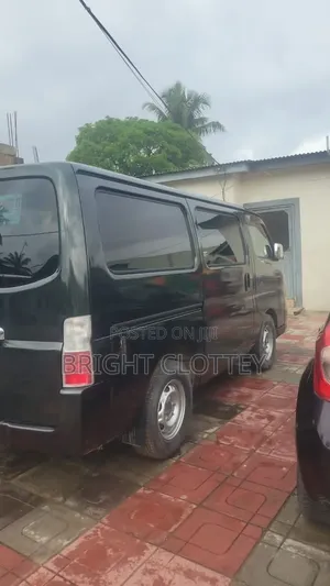 Nissan Caravan 2012 Black