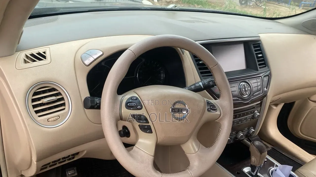 Nissan Pathfinder 2015 Blue