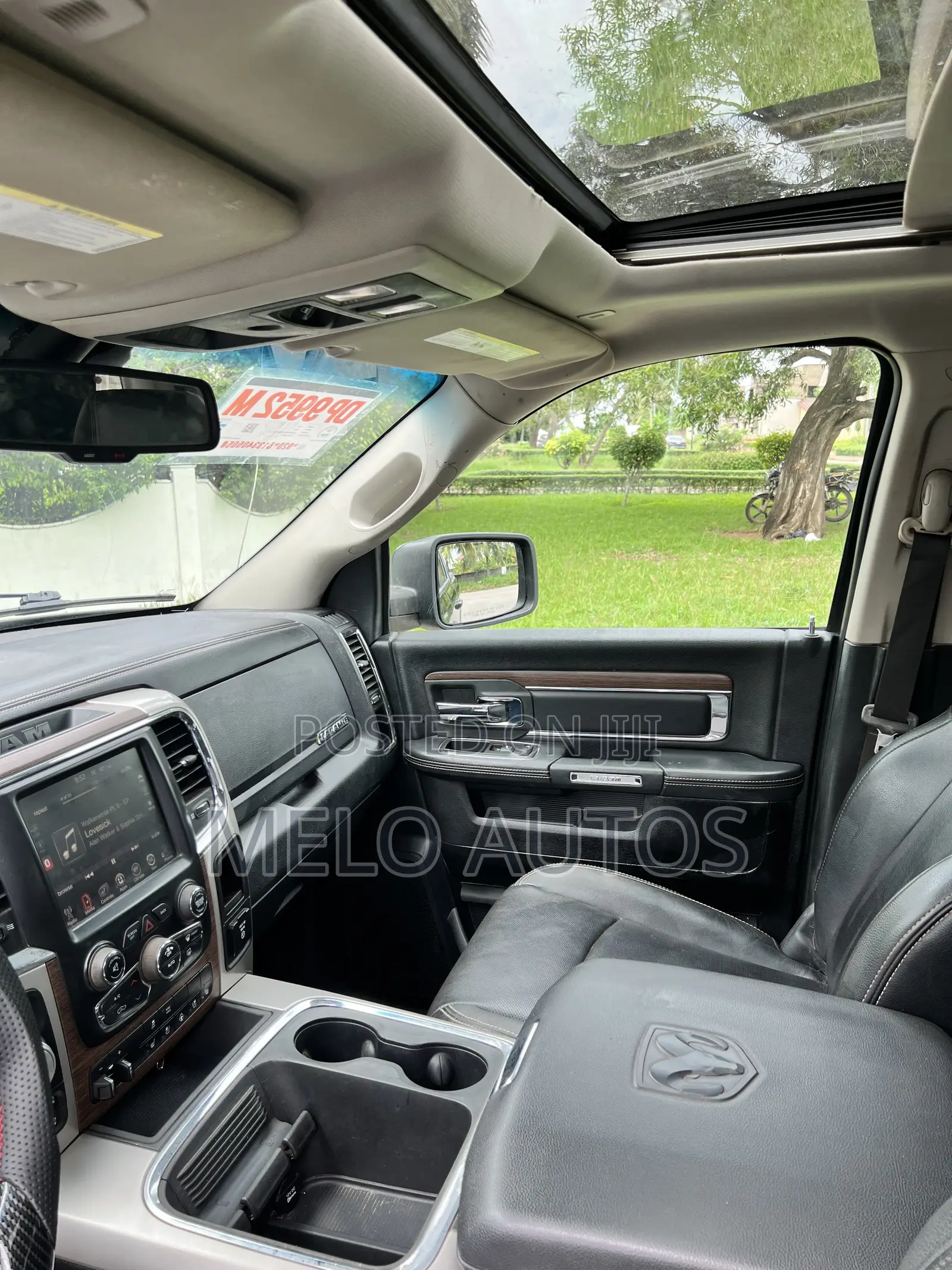RAM 1500 2017 Black