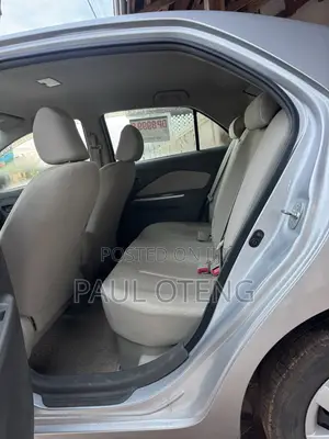 Toyota Belta 2011 Silver