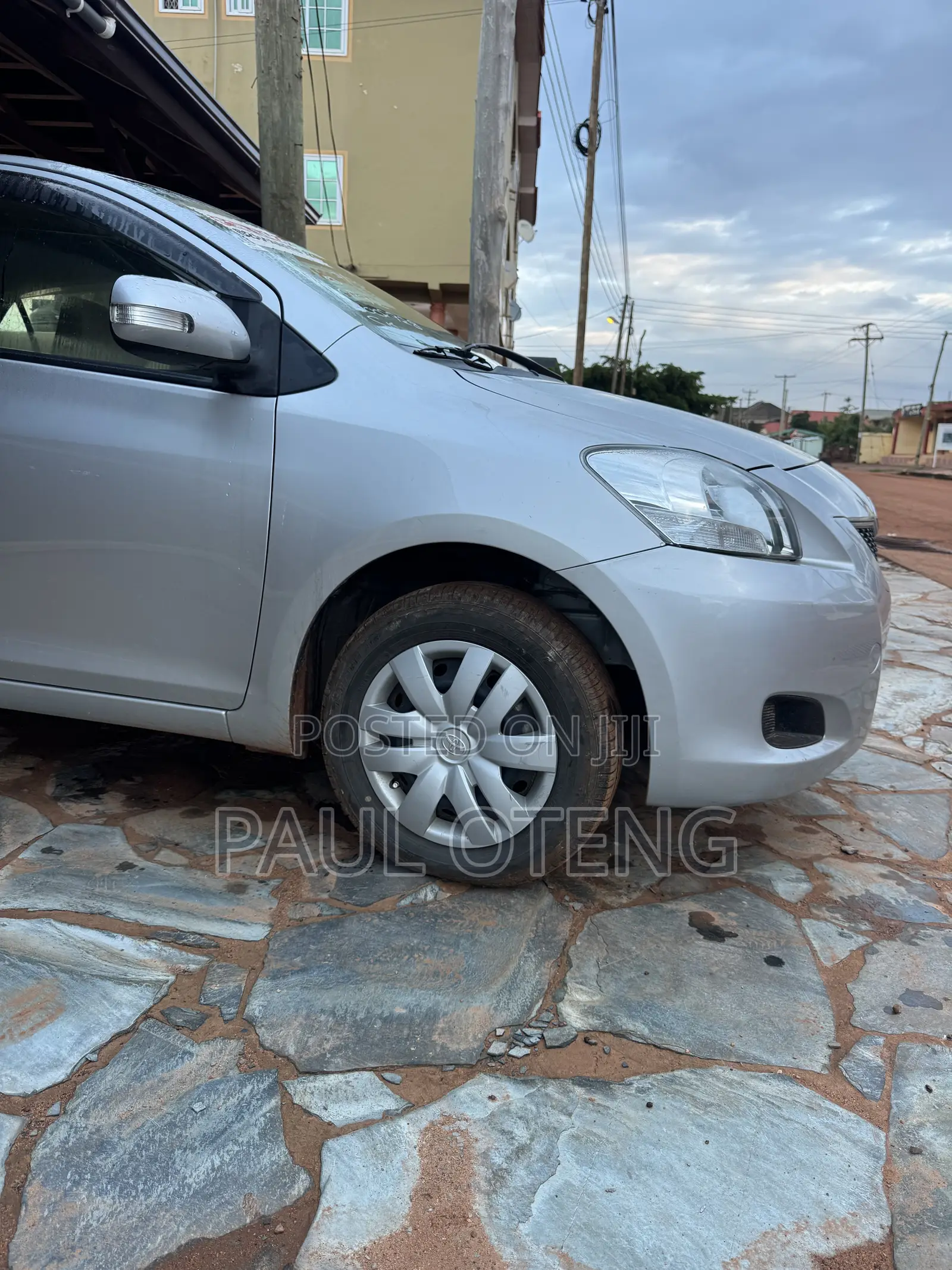Toyota Belta 2011 Silver