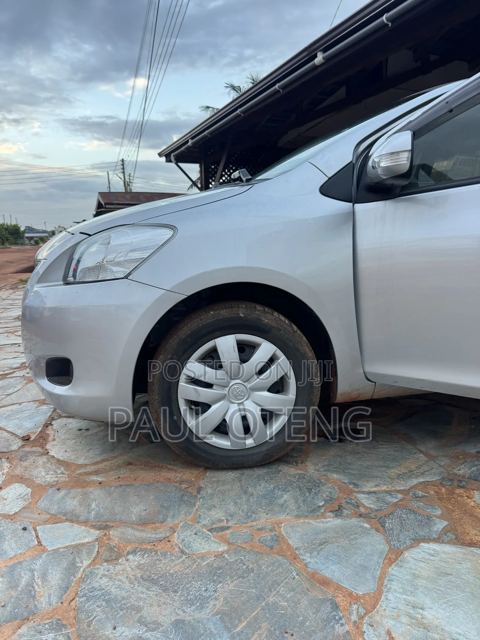 Toyota Belta 2011 Silver