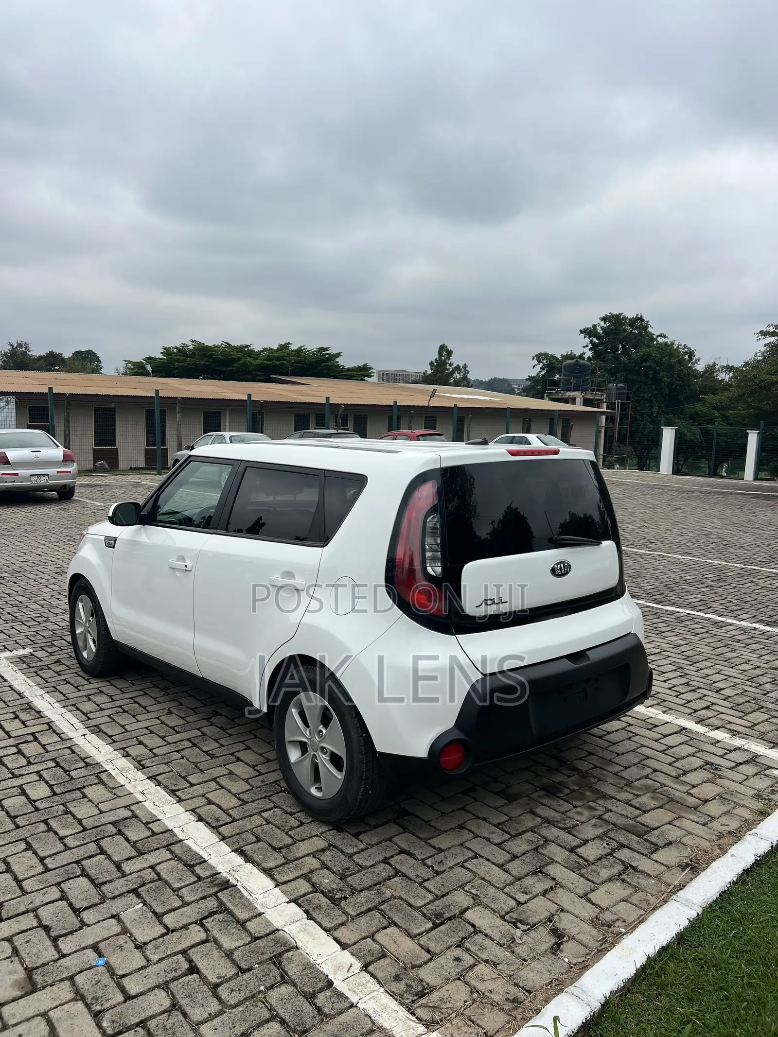 Kia Soul Base Hatchback 2016 White