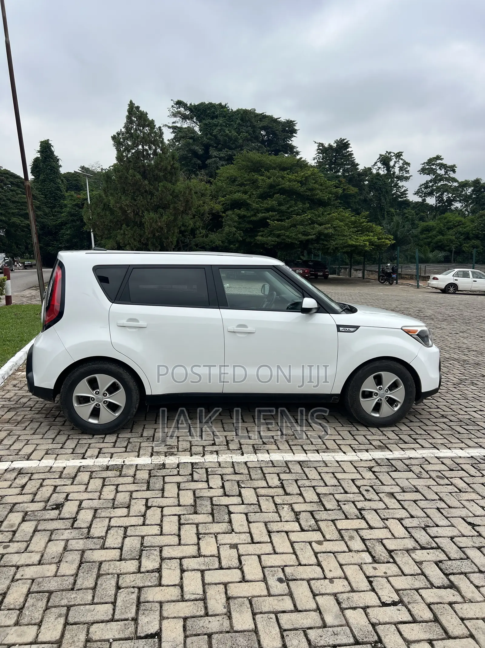Kia Soul Base Hatchback 2016 White