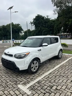 Kia Soul Base Hatchback 2016 White