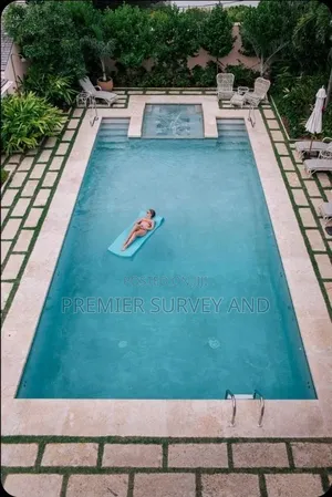 Experience Luxury With a Custom-Built Swimming Pool