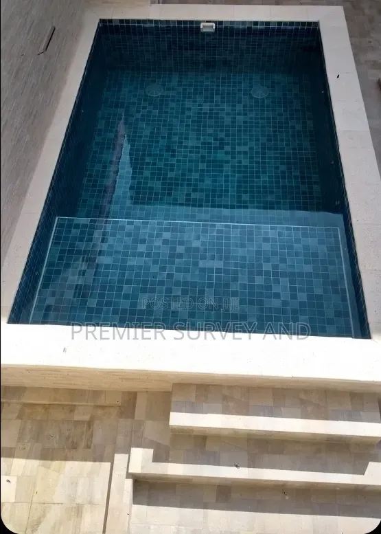 Experience Luxury With a Custom-Built Swimming Pool