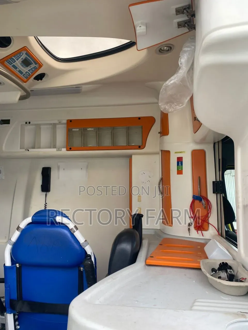 Mercedes-Benz Sprinter 2010 Yellow