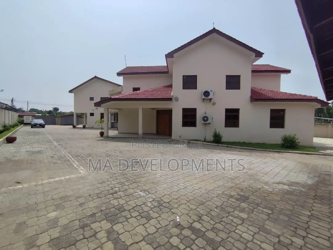 15bdrm House in Madev Realty, Roman Ridge for rent