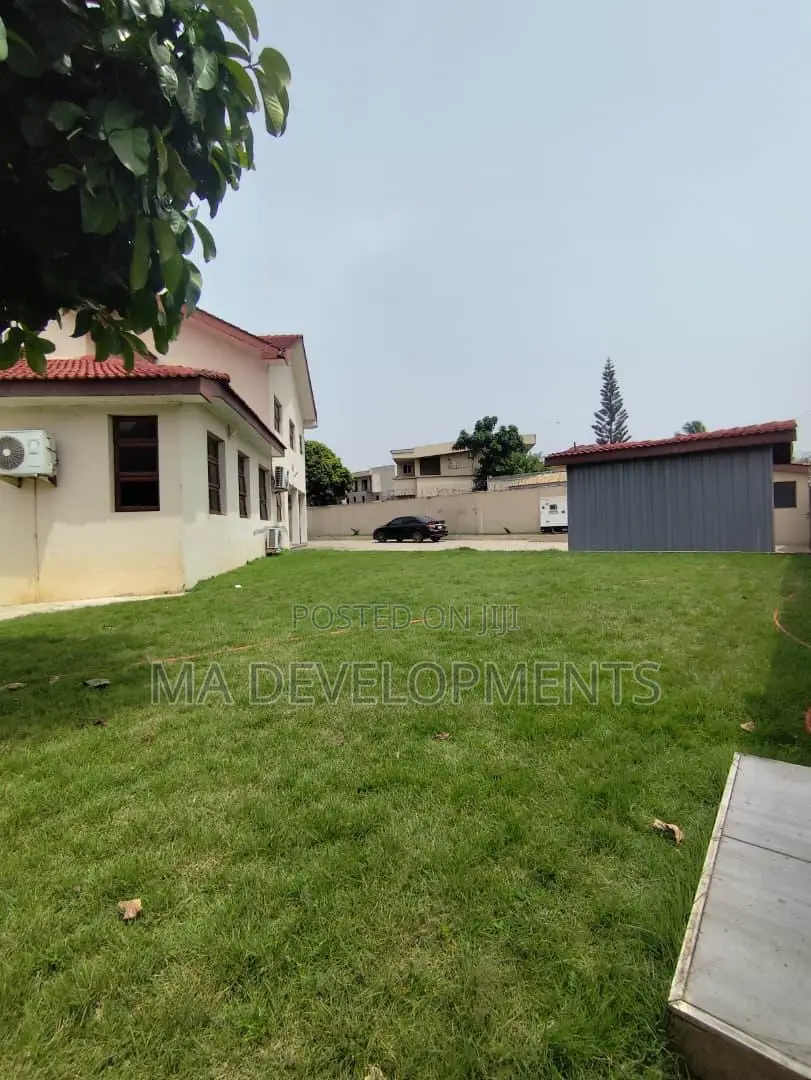 15bdrm House in Madev Realty, Roman Ridge for rent