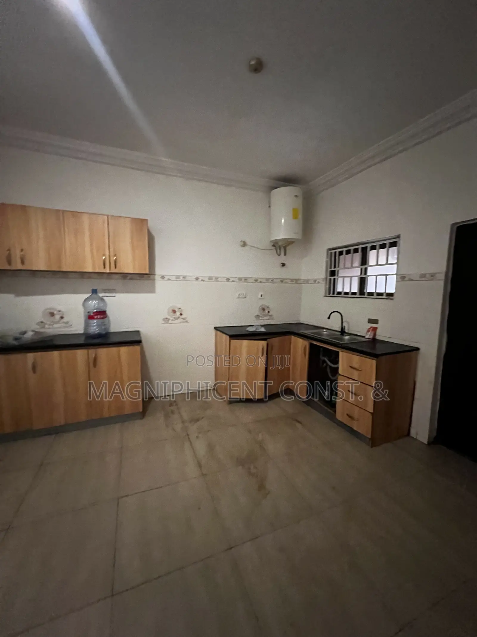 3bdrm House in Lakeside, Ashaley Botwe for rent