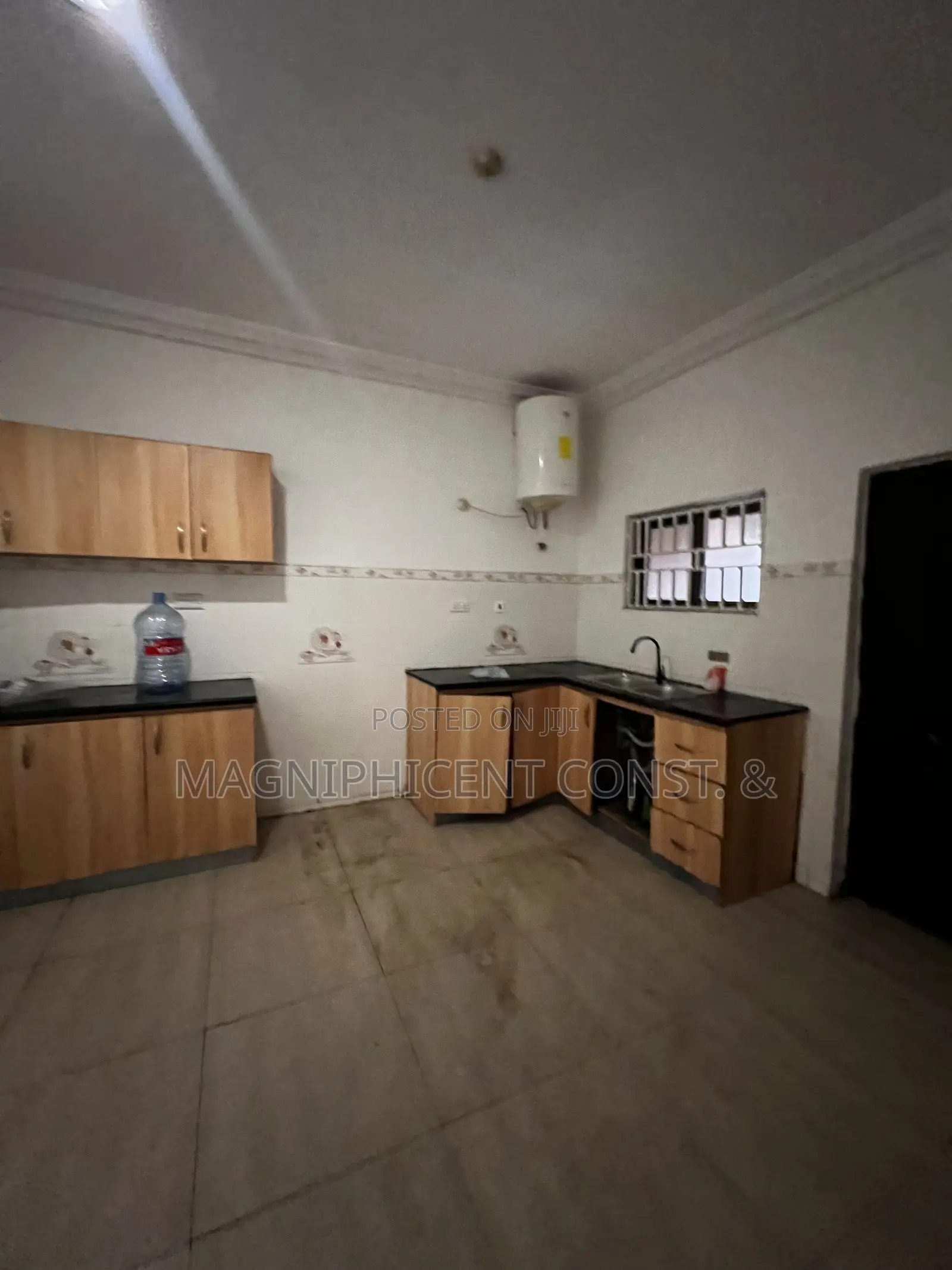 3bdrm House in Lakeside, Ashaley Botwe for rent