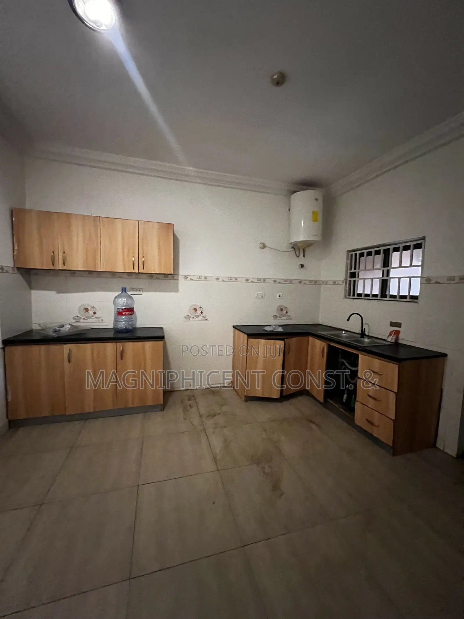 3bdrm House in Lakeside, Ashaley Botwe for rent