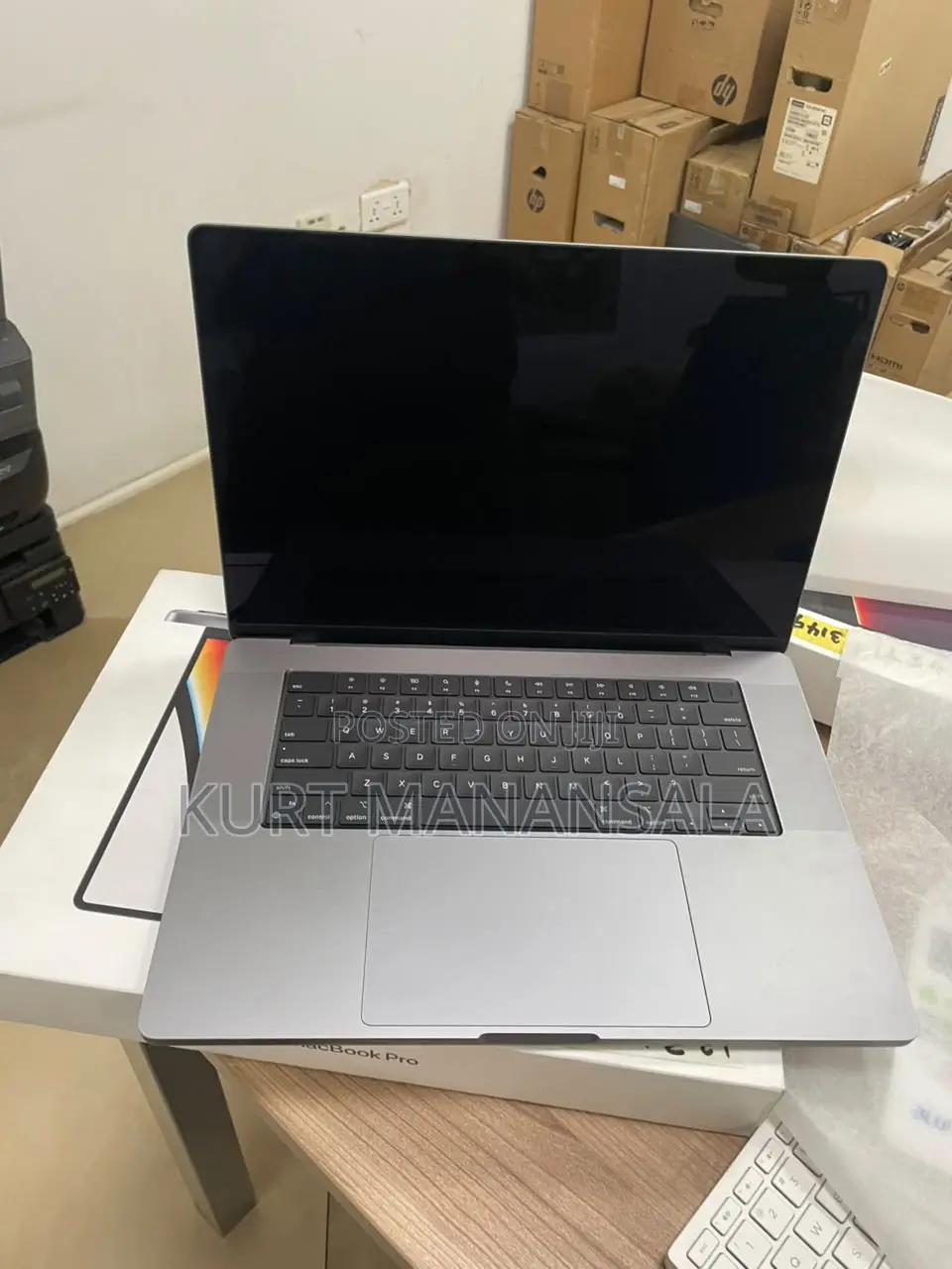 New Laptop Apple MacBook Pro 16GB Apple M1 Pro SSD 512GB