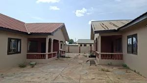 8bdrm Block of Flats in Mkpa Realty, Tamale Municipal for sale